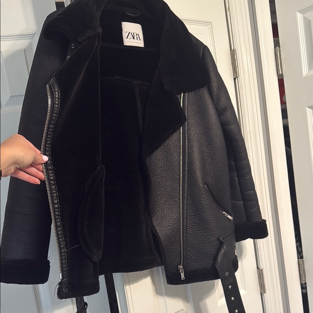 ZARA Black faux Leather Jacket with Fur Collar NWOT - Picture 5 of 7